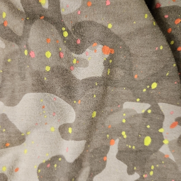 Paint Spattered Camo V Neck Shirt by Like Love. Size Large - Picture 5 of 6